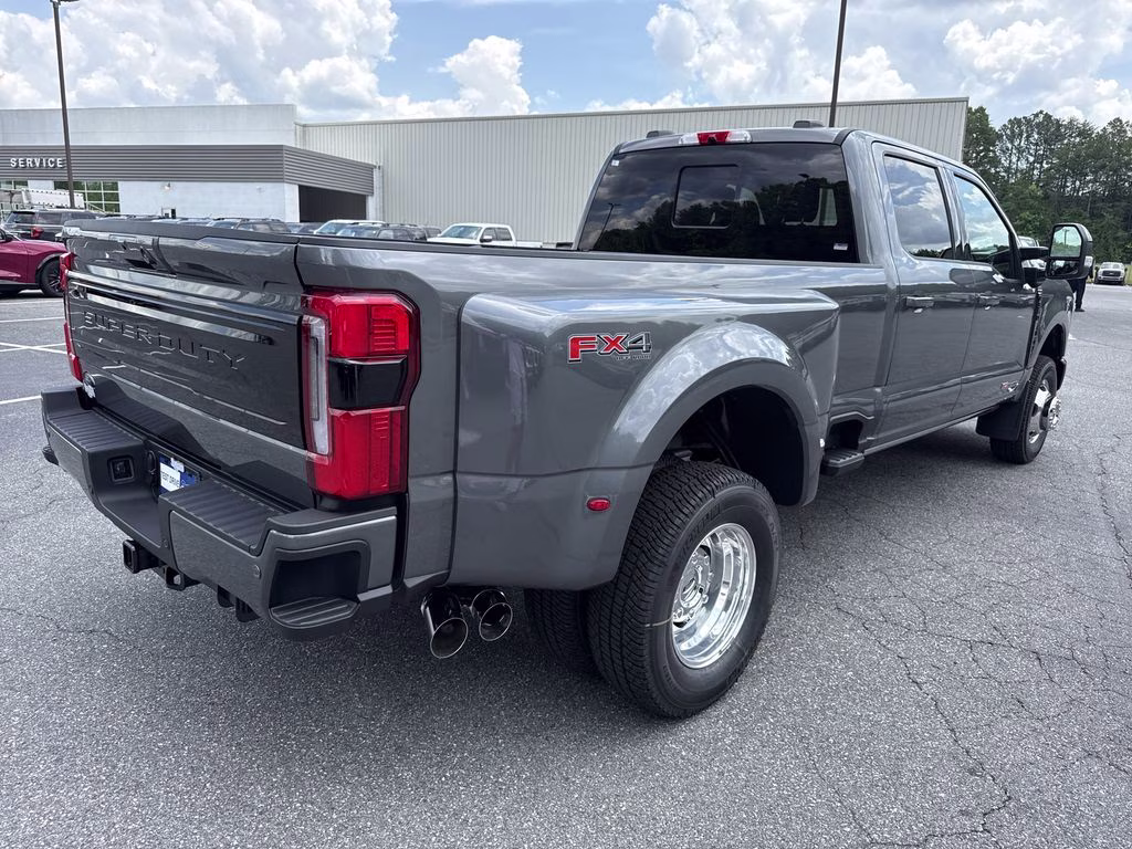 2026 Carbonized Gray Metallic Ford Super Duty F-350 DRW Platinum 4X4 Truck