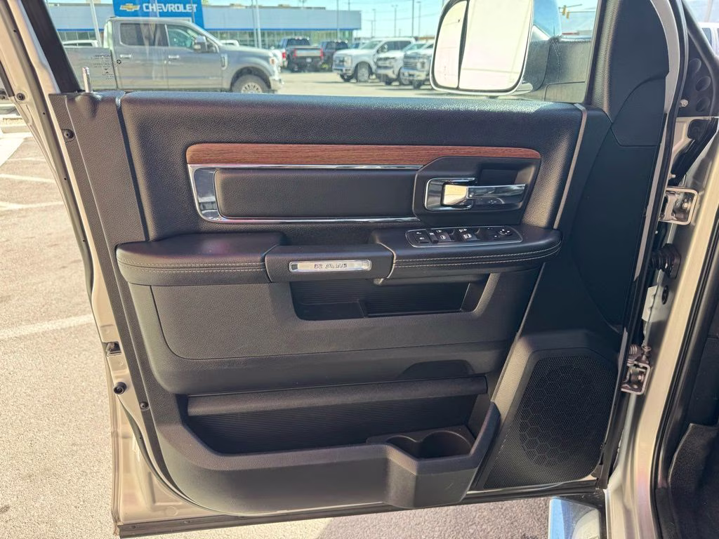 2017 Bright Silver Metallic Clearcoat Ram 1500 Laramie 4X4 Truck