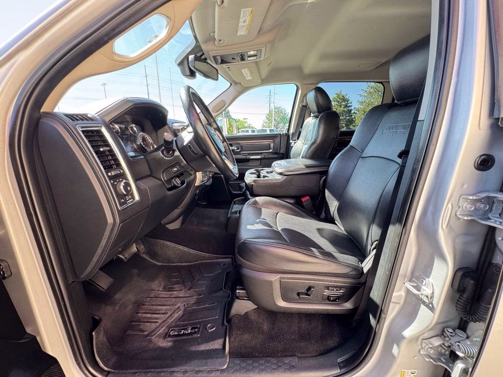 2017 Bright Silver Metallic Clearcoat Ram 1500 Laramie 4X4 Truck