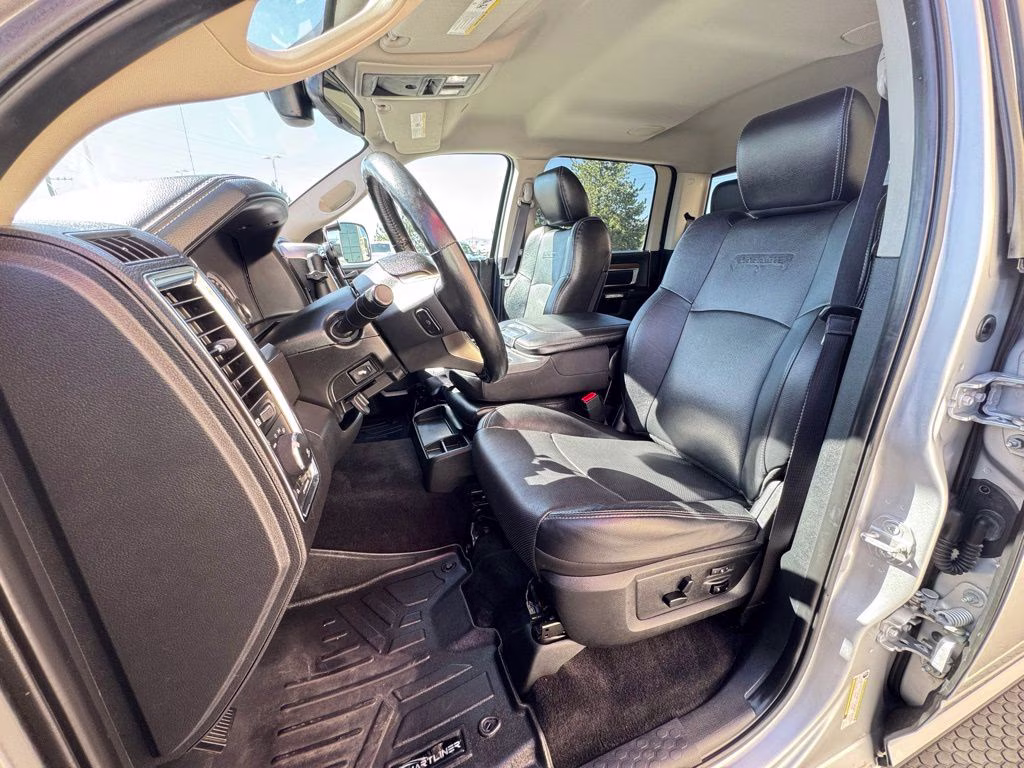 2017 Bright Silver Metallic Clearcoat Ram 1500 Laramie 4X4 Truck