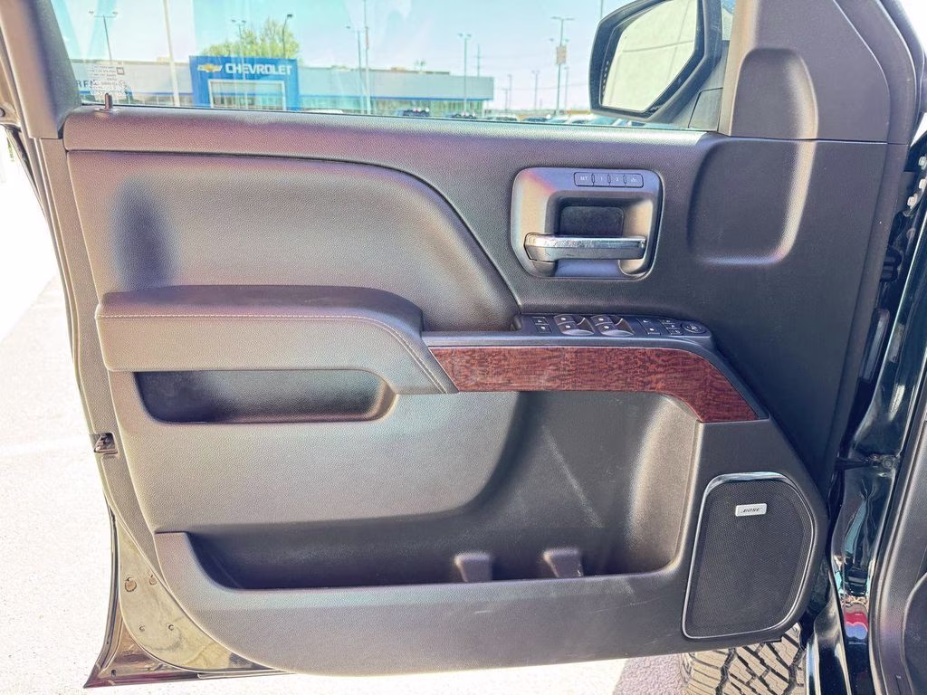 2017 Onyx Black GMC Sierra 1500 SLT 4X4 Truck