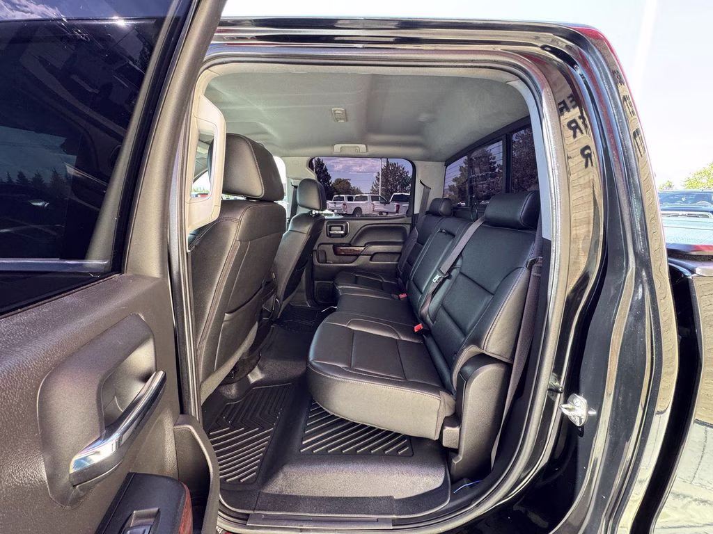 2017 Onyx Black GMC Sierra 1500 SLT 4X4 Truck