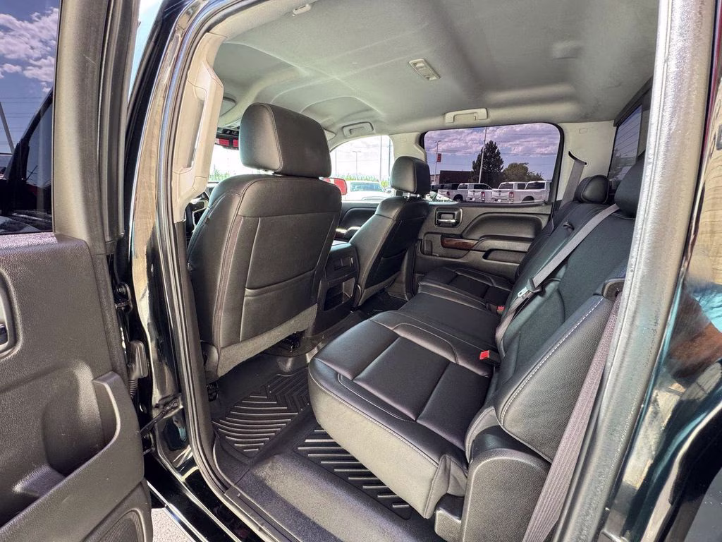 2017 Onyx Black GMC Sierra 1500 SLT 4X4 Truck