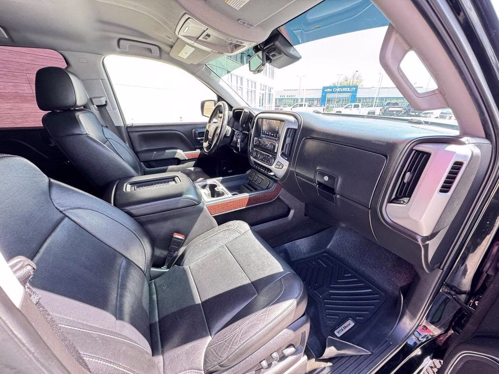 2017 Onyx Black GMC Sierra 1500 SLT 4X4 Truck