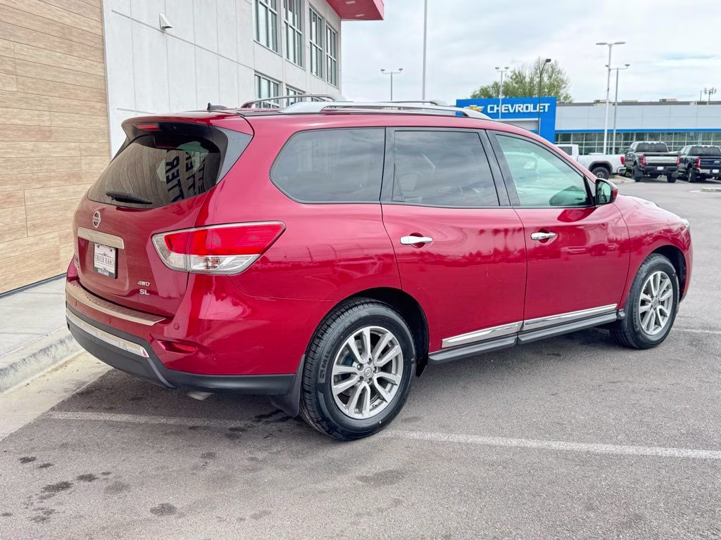 2016 Cayenne Red Metallic Nissan Pathfinder SL 4X4 SUV