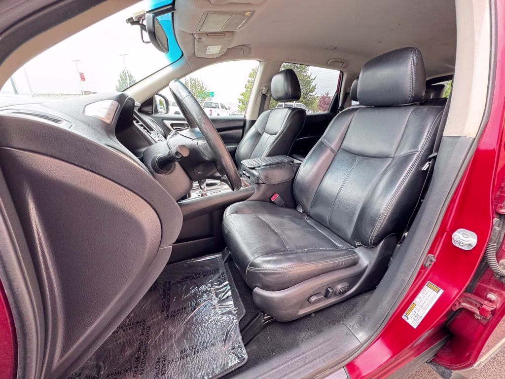 2016 Cayenne Red Metallic Nissan Pathfinder SL 4X4 SUV