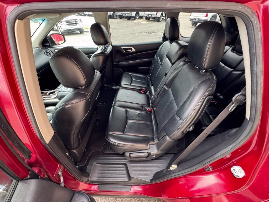 2016 Cayenne Red Metallic Nissan Pathfinder SL 4X4 SUV