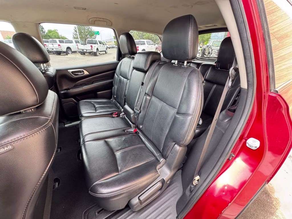 2016 Cayenne Red Metallic Nissan Pathfinder SL 4X4 SUV