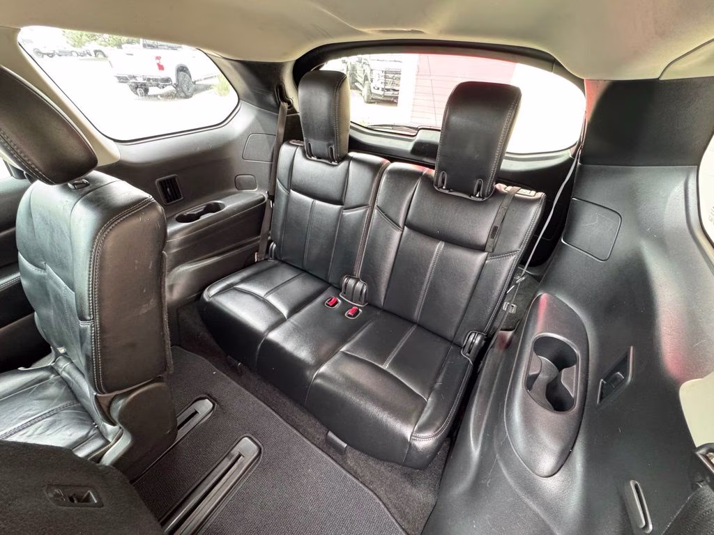 2016 Cayenne Red Metallic Nissan Pathfinder SL 4X4 SUV