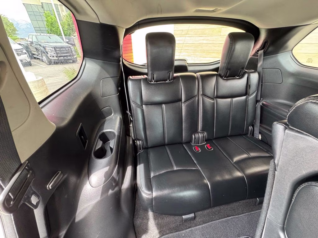 2016 Cayenne Red Metallic Nissan Pathfinder SL 4X4 SUV