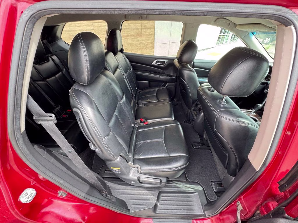 2016 Cayenne Red Metallic Nissan Pathfinder SL 4X4 SUV
