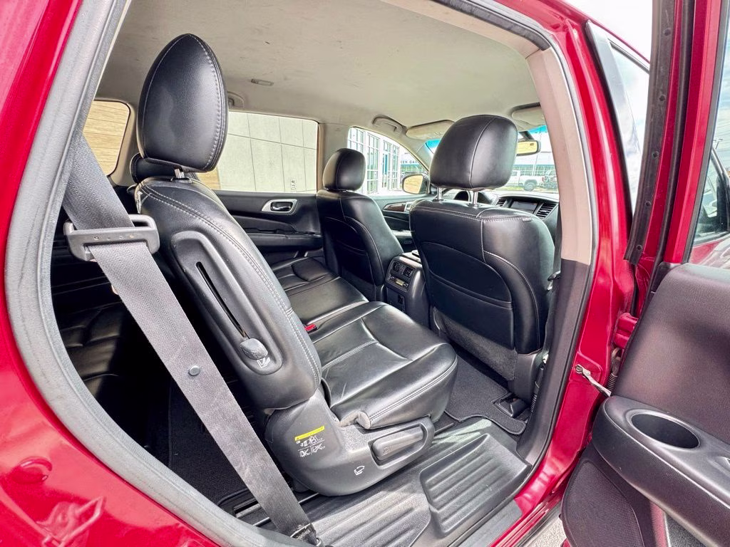 2016 Cayenne Red Metallic Nissan Pathfinder SL 4X4 SUV