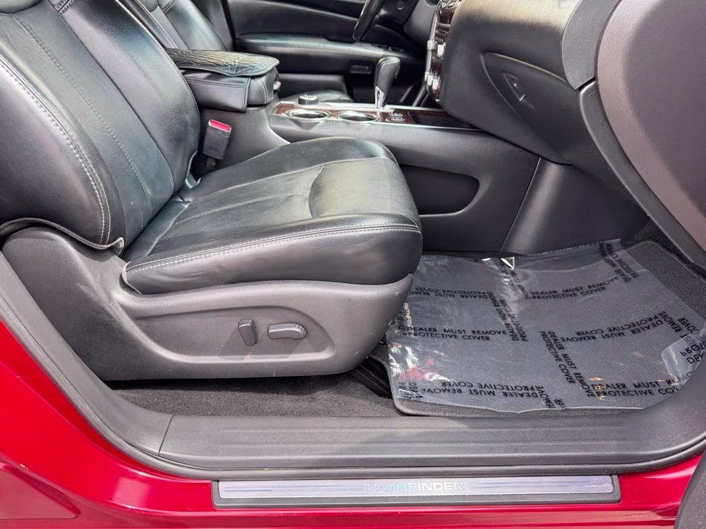 2016 Cayenne Red Metallic Nissan Pathfinder SL 4X4 SUV