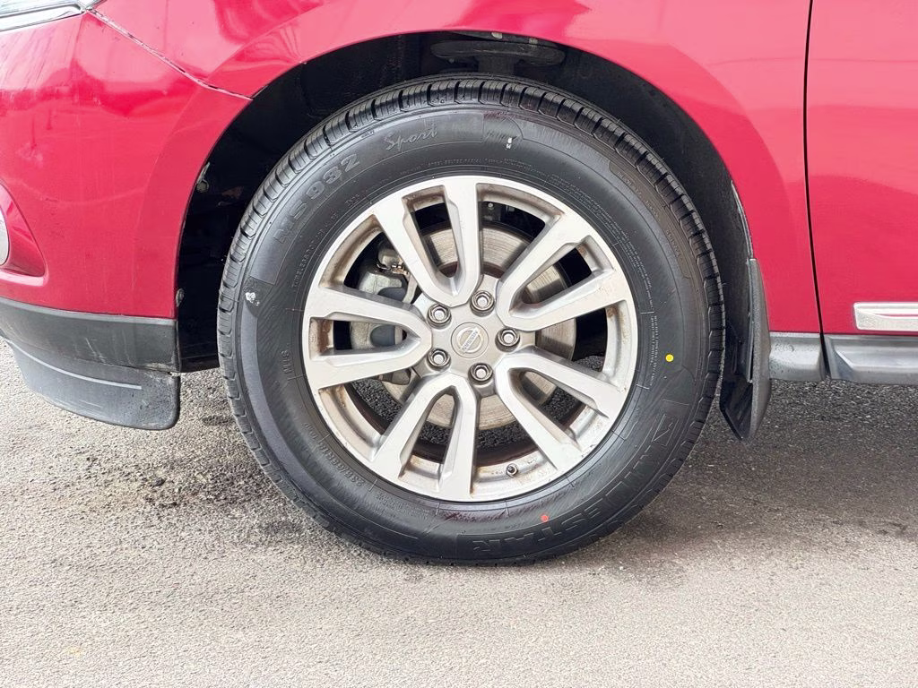 2016 Cayenne Red Metallic Nissan Pathfinder SL 4X4 SUV