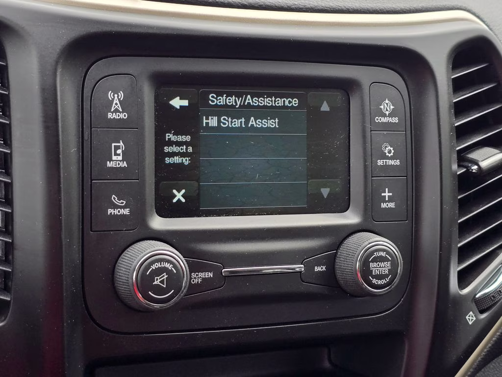 2017 Light Brownstone Pearlcoat Jeep Cherokee Sport 4X4 SUV
