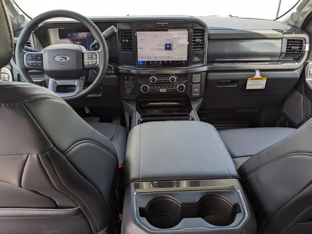 2026 Oxford White Ford Super Duty F-450 DRW Lariat 4X4 Chassis