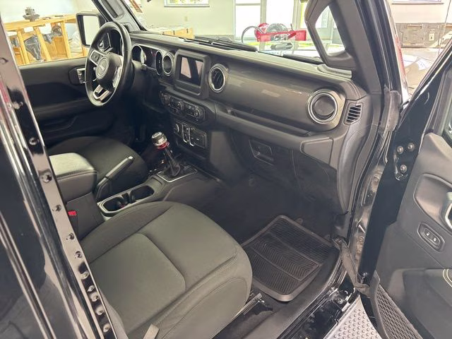 2019 Black Clearcoat Jeep Wrangler Unlimited Sahara 4X4 SUV