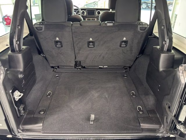 2019 Black Clearcoat Jeep Wrangler Unlimited Sahara 4X4 SUV