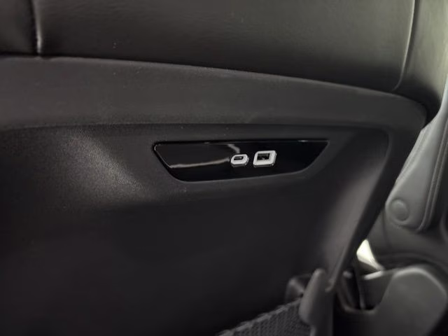 2027 Bright White Clearcoat Chrysler Pacifica Limited AWD Van