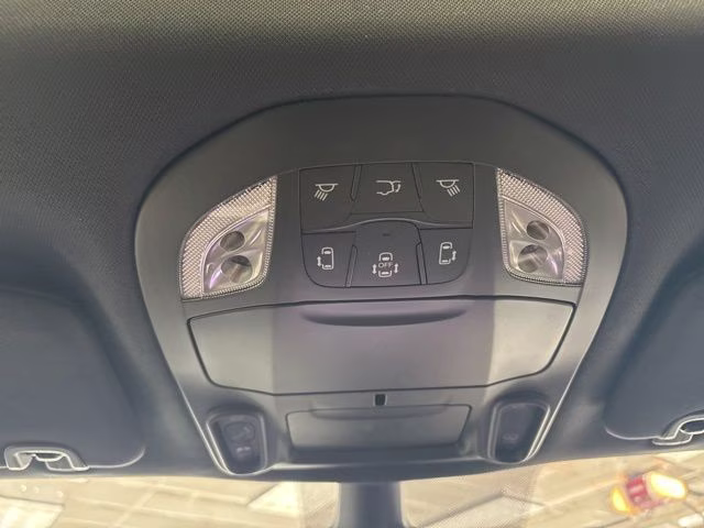 2027 Bright White Clearcoat Chrysler Pacifica Limited AWD Van