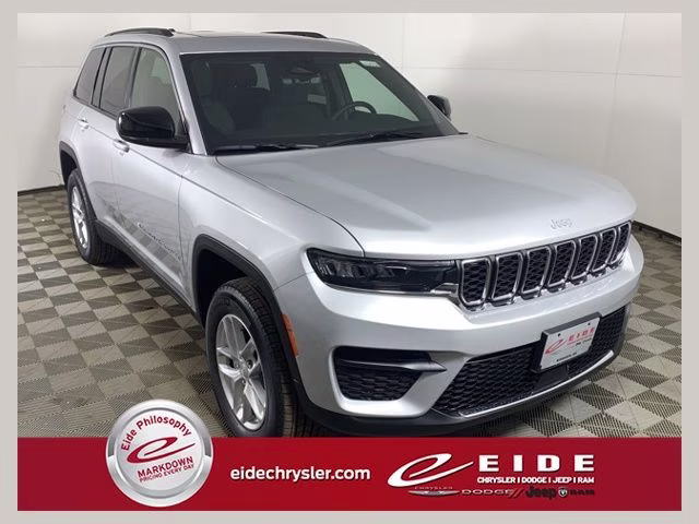 2026 Jeep Grand Cherokee Laredo X 4x4's photo