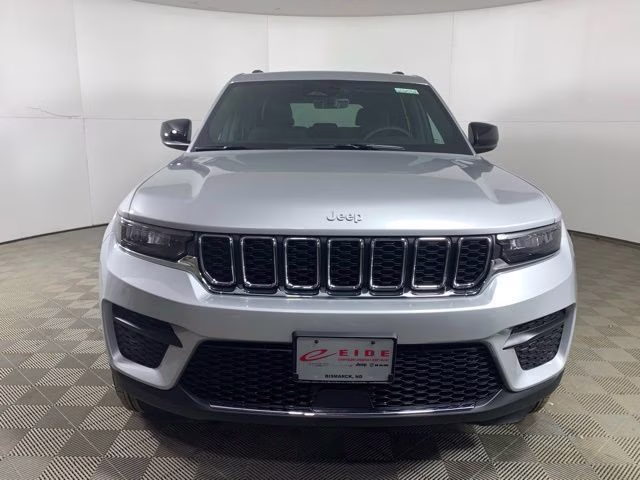 2026 Silver Zynith Jeep Grand Cherokee Laredo X 4X4 SUV