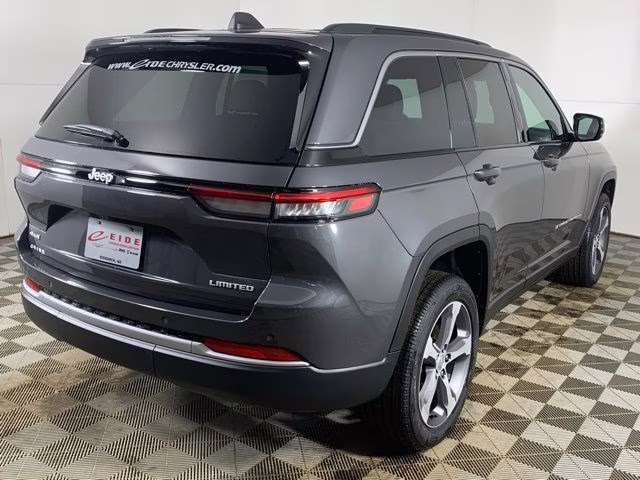 2026 Baltic Gray Metallic Clearcoat Jeep Grand Cherokee Limited 4X4 SUV