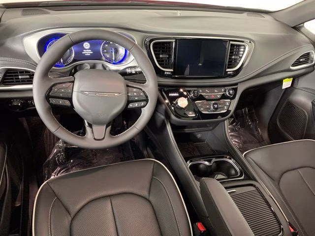 2027 Red Hot Pearlcoat Chrysler Pacifica Limited AWD Van