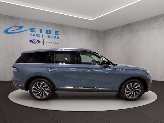 2026 Whisper Blue Metallic Clearcoat Lincoln Aviator Premiere AWD SUV