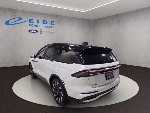 2026 White Platinum Metallic Tri-Coat Lincoln Nautilus Reserve AWD SUV