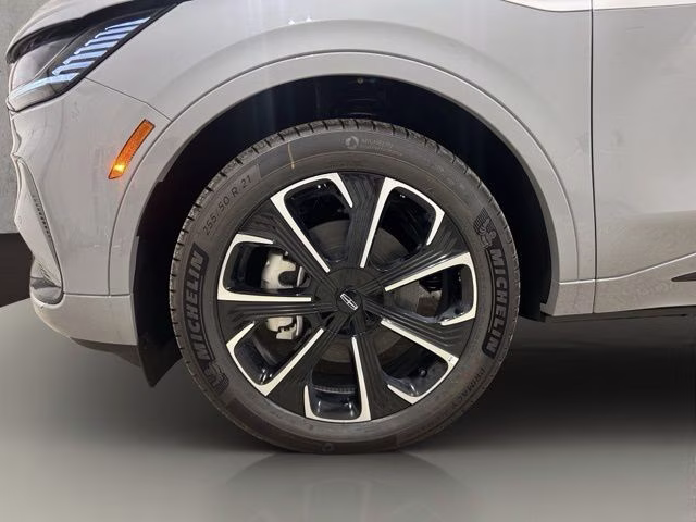 2026 Gray Matter Metallic Clearcoat Lincoln Nautilus Reserve AWD SUV