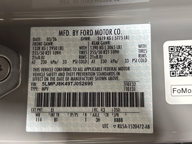 2026 Gray Matter Metallic Clearcoat Lincoln Nautilus Reserve AWD SUV