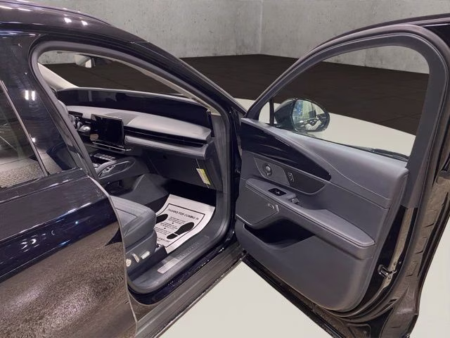 2026 Infinite Black Metallic Clearcoat Lincoln Nautilus Reserve AWD SUV
