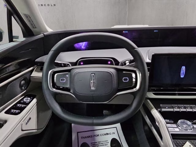 2026 White Platinum Metallic Tri-Coat Lincoln Nautilus Reserve AWD SUV