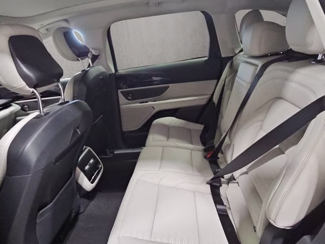 2026 White Platinum Metallic Tri-Coat Lincoln Nautilus Reserve AWD SUV