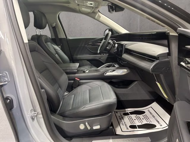 2026 Gray Matter Metallic Clearcoat Lincoln Nautilus Reserve AWD SUV