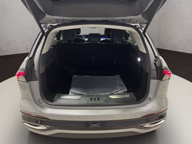 2026 Gray Matter Metallic Clearcoat Lincoln Nautilus Reserve AWD SUV