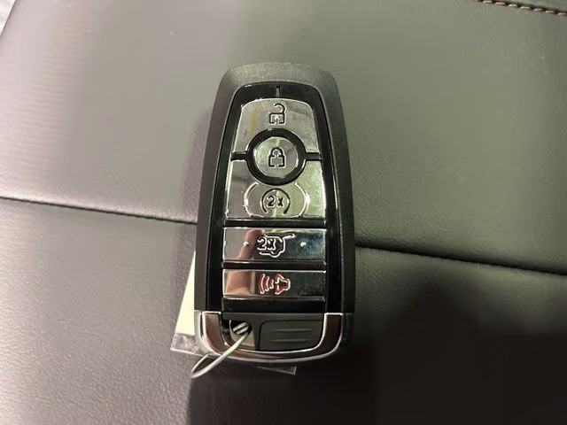 2026 Gray Matter Metallic Clearcoat Lincoln Nautilus Reserve AWD SUV