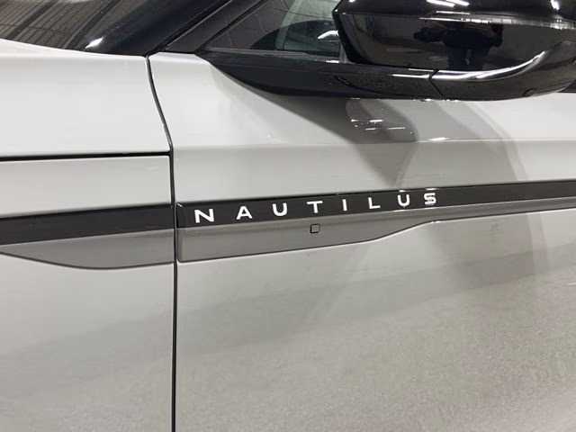 2026 Gray Matter Metallic Clearcoat Lincoln Nautilus Reserve AWD SUV