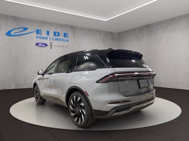 2026 Gray Matter Metallic Clearcoat Lincoln Nautilus Reserve AWD SUV