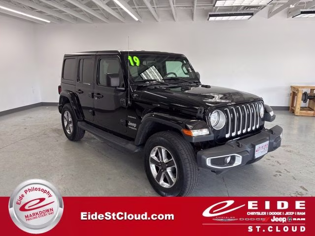 2019 Black Clearcoat Jeep Wrangler Unlimited Sahara 4X4 SUV