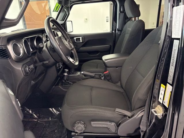 2019 Black Clearcoat Jeep Wrangler Unlimited Sahara 4X4 SUV