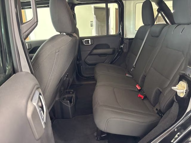 2019 Black Clearcoat Jeep Wrangler Unlimited Sahara 4X4 SUV