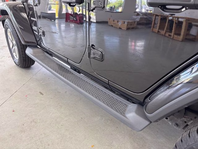 2019 Black Clearcoat Jeep Wrangler Unlimited Sahara 4X4 SUV