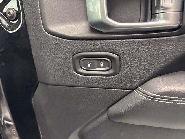 2019 Black Clearcoat Jeep Wrangler Unlimited Sahara 4X4 SUV