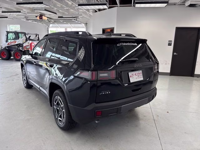 2026 Diamond Black Crystal Pearlcoat Jeep Cherokee Limited 4X4 SUV