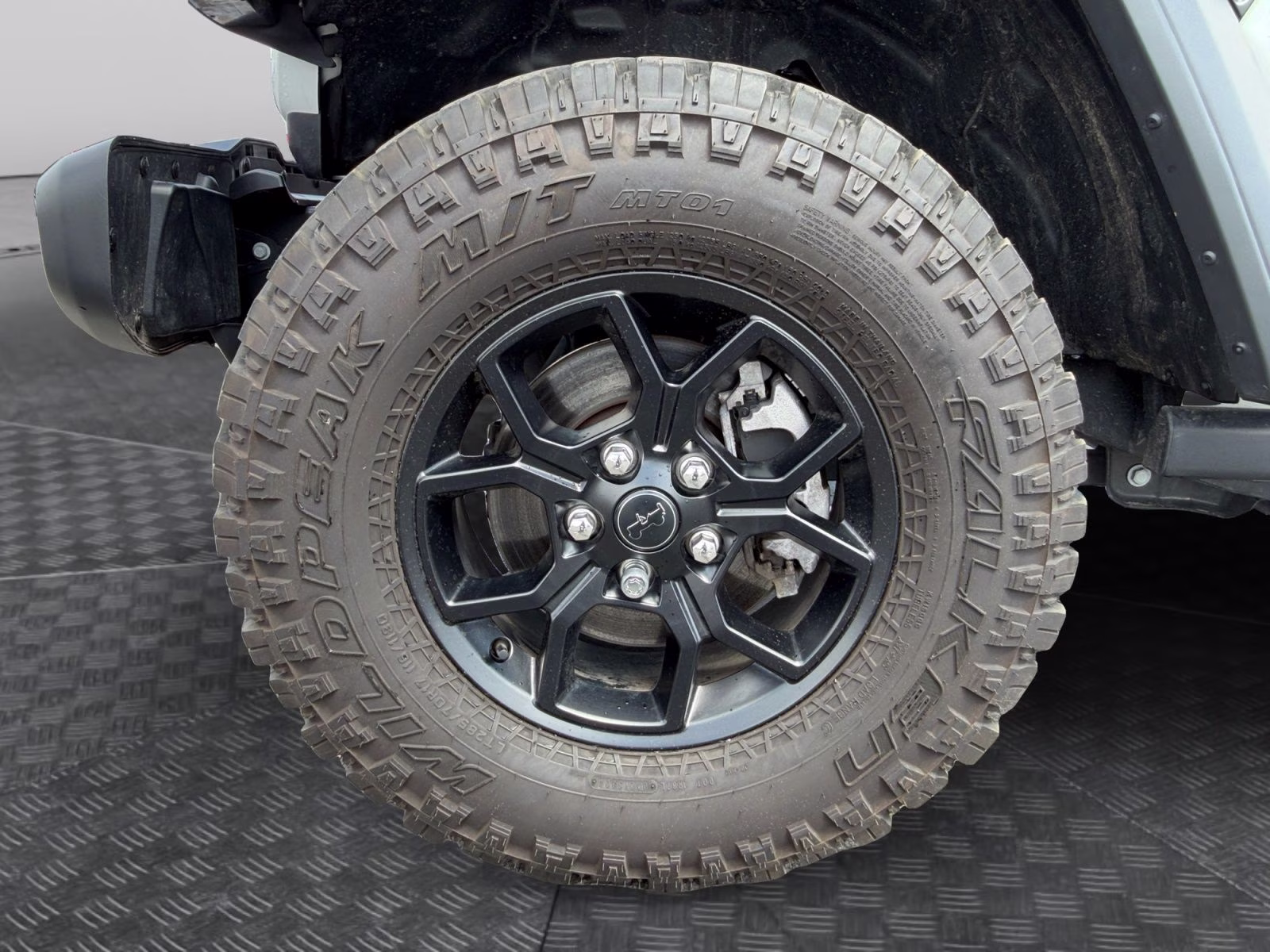 2025 Bright White Clearcoat Jeep Wrangler Willys 4X4 SUV