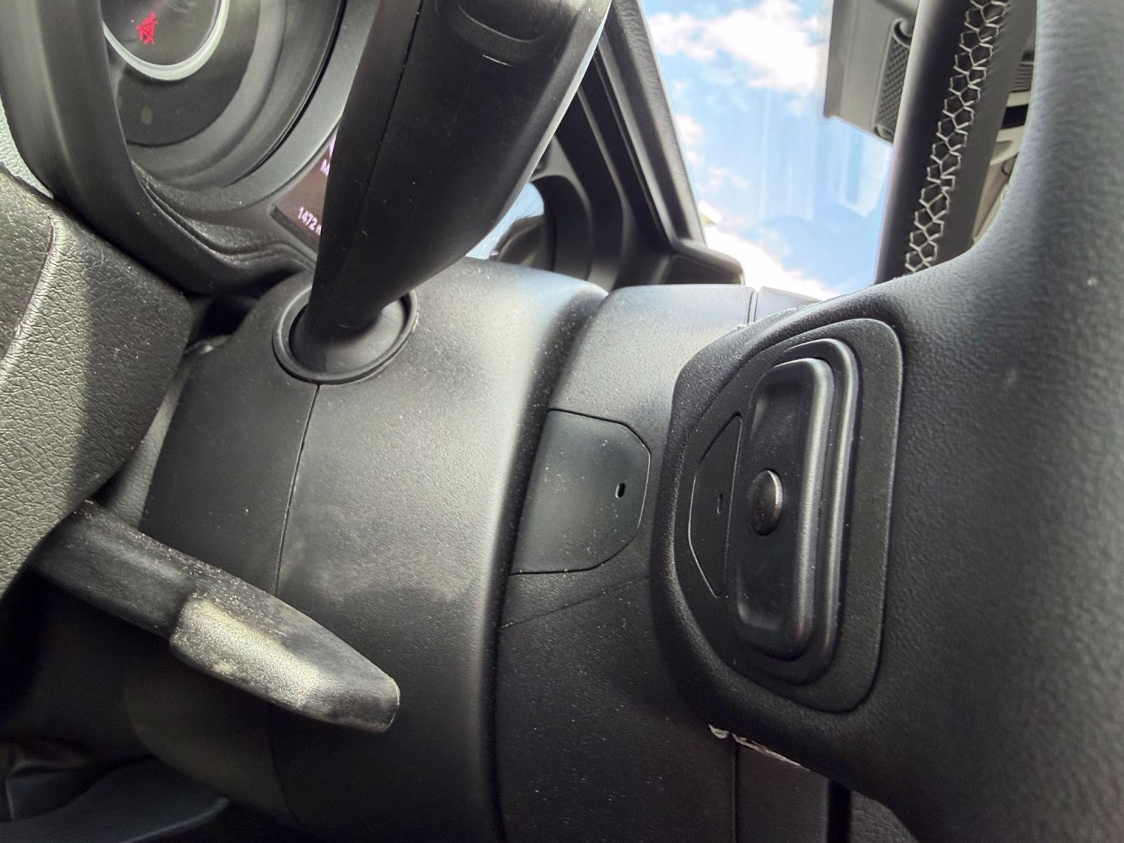2025 Bright White Clearcoat Jeep Wrangler Willys 4X4 SUV