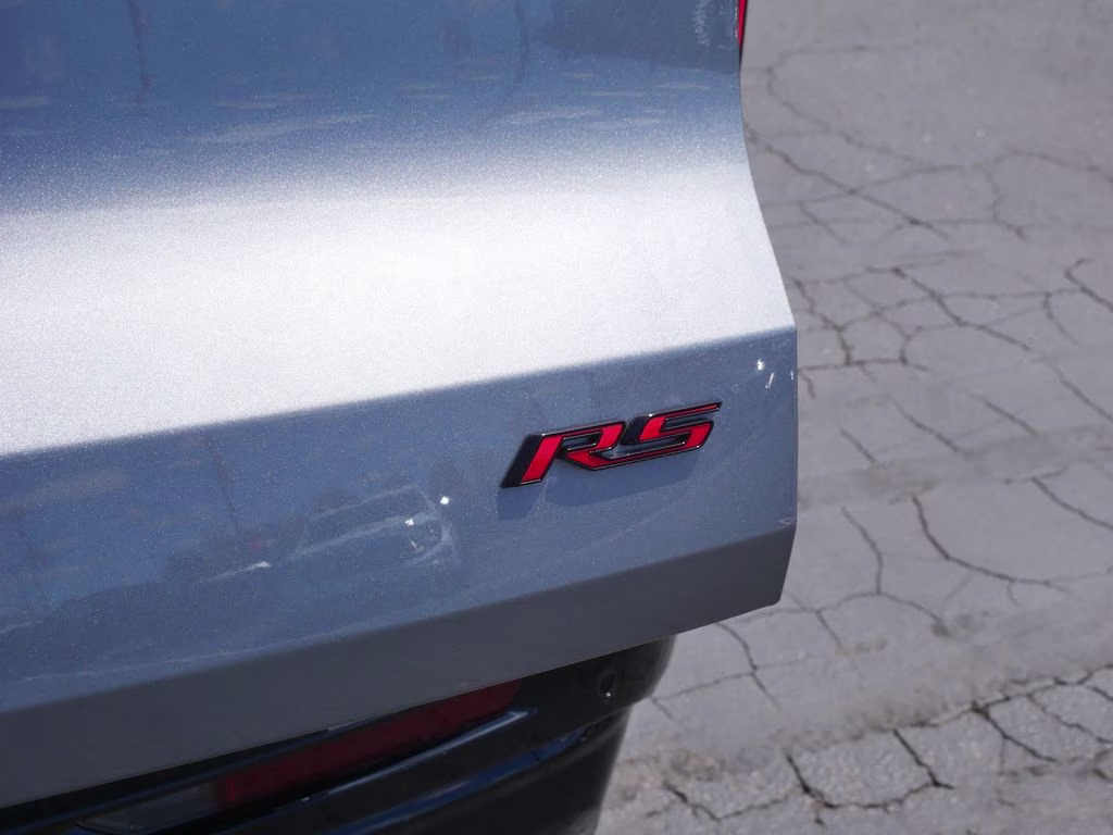 2024 Sterling Gray Metallic Chevrolet Traverse RS AWD SUV