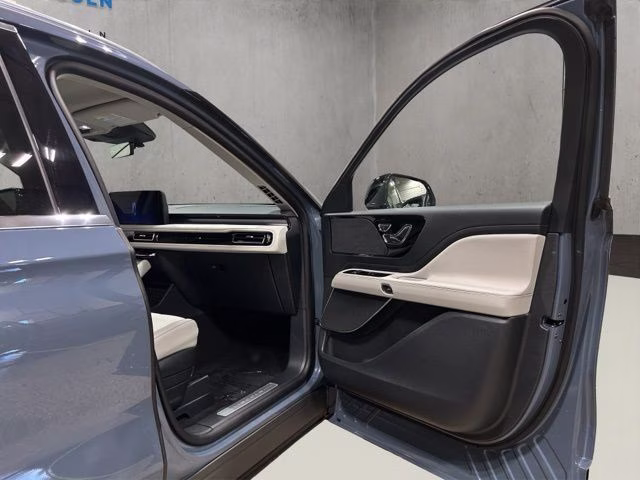 2026 Whisper Blue Metallic Clearcoat Lincoln Aviator Premiere AWD SUV